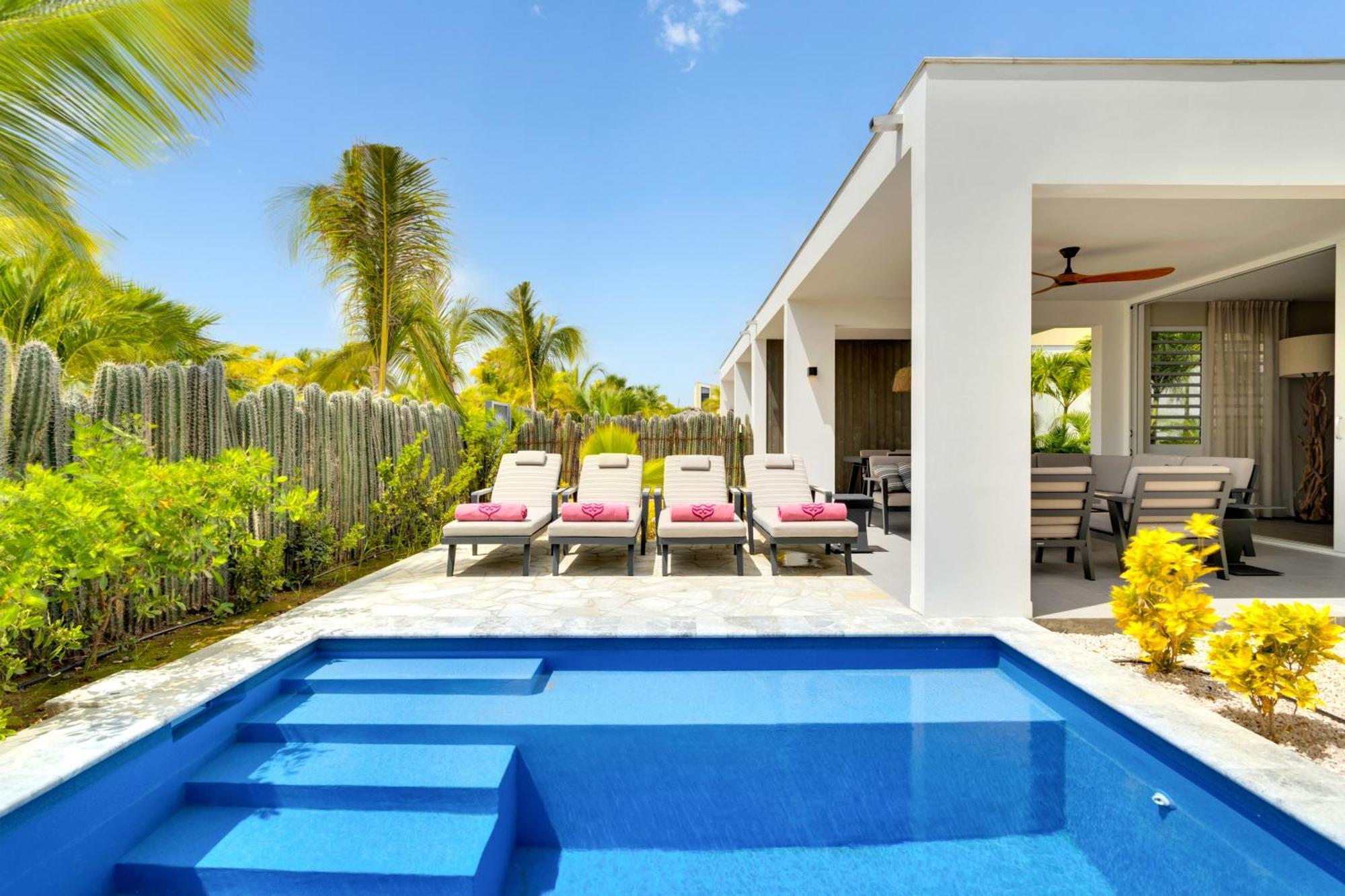 Delfins Beach Resort Bonaire, Tapestry Collection By Hilton Playa Eksteriør bilde