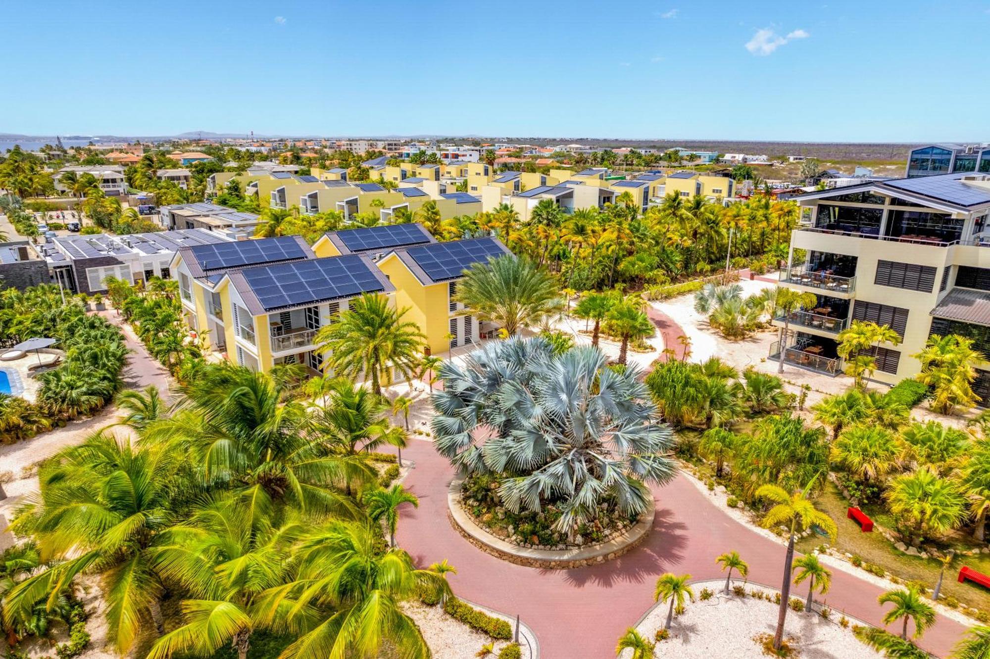 Delfins Beach Resort Bonaire, Tapestry Collection By Hilton Playa Eksteriør bilde