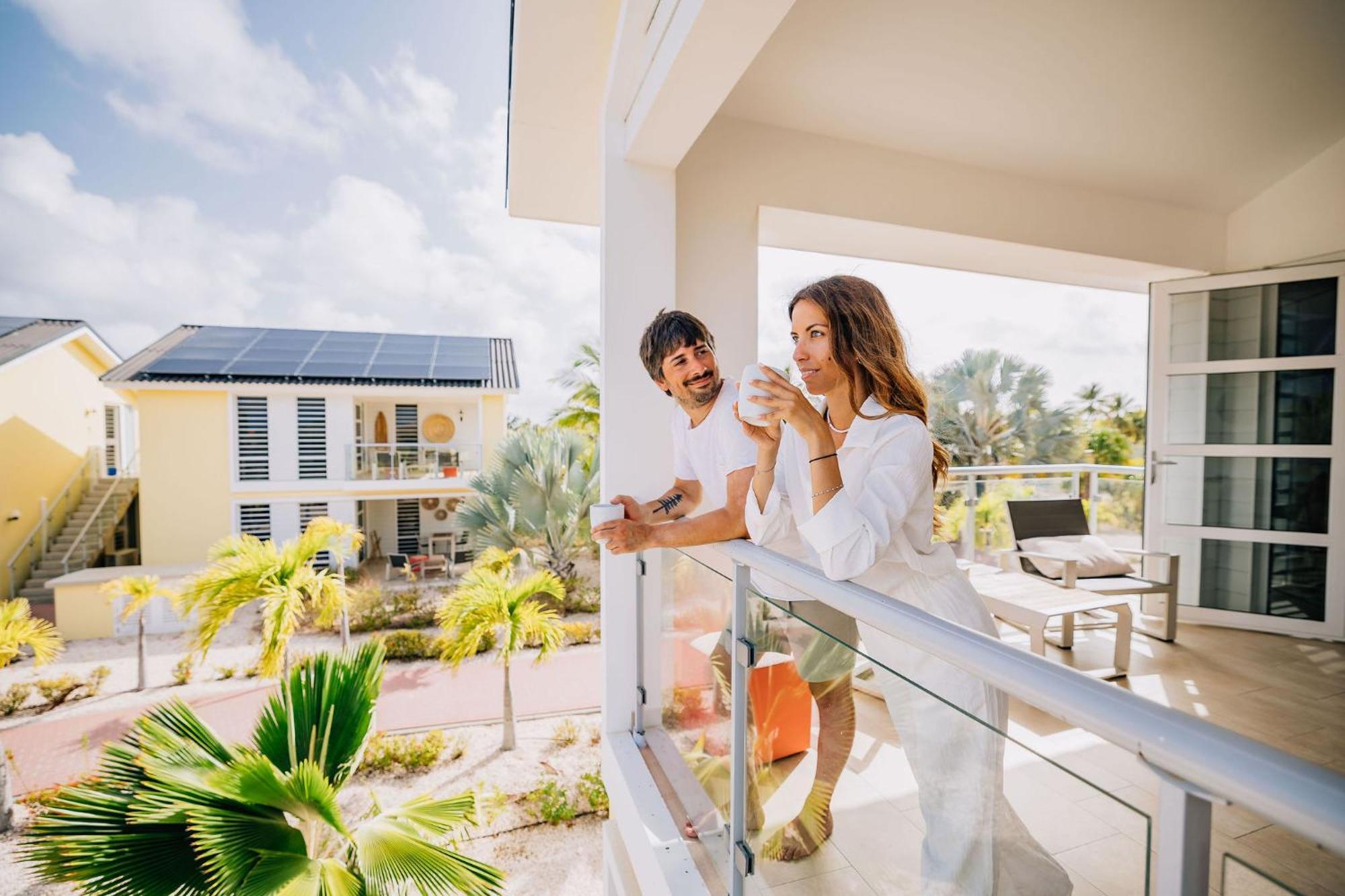 Delfins Beach Resort Bonaire, Tapestry Collection By Hilton Playa Eksteriør bilde