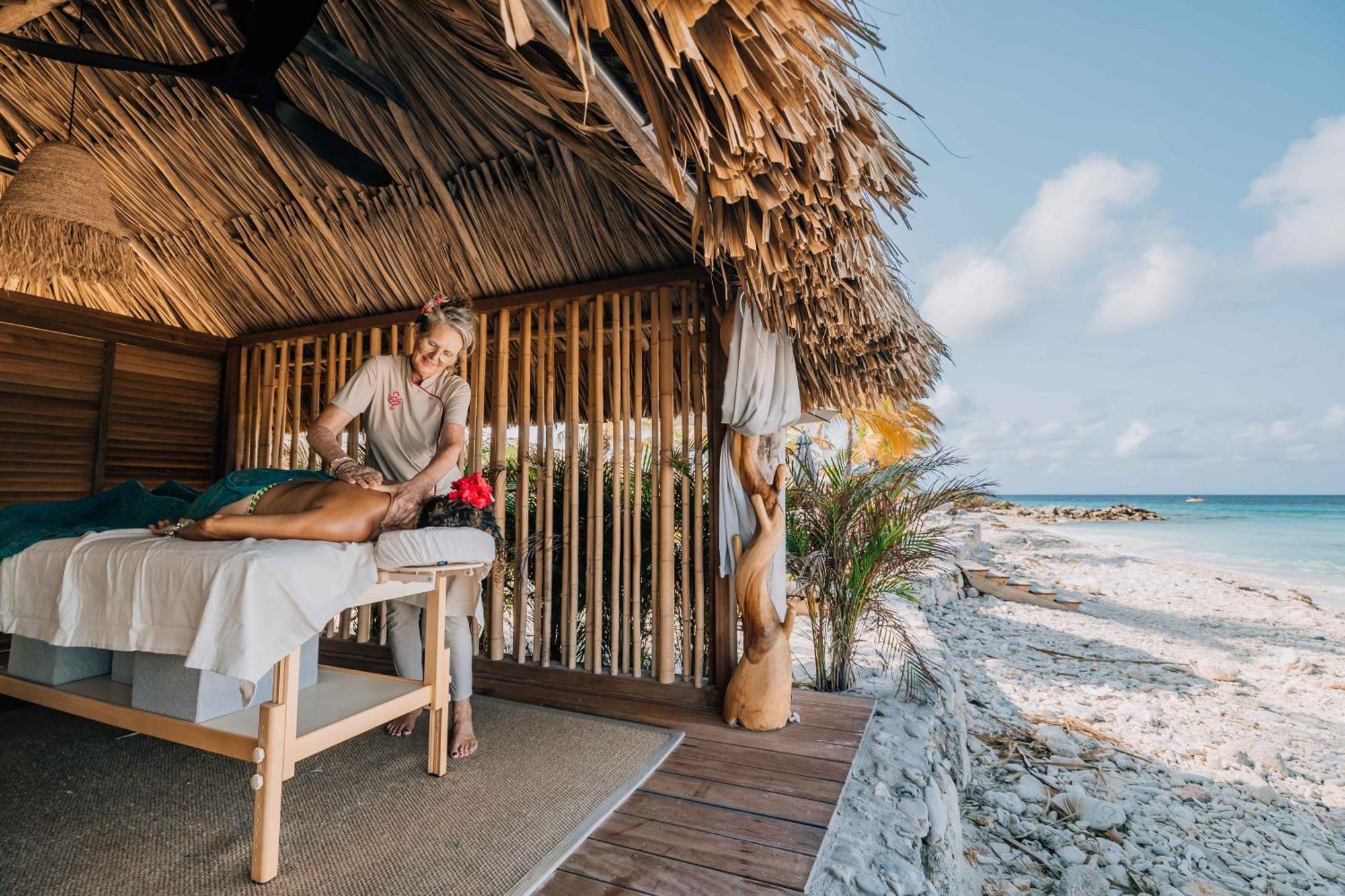 Delfins Beach Resort Bonaire, Tapestry Collection By Hilton Playa Eksteriør bilde