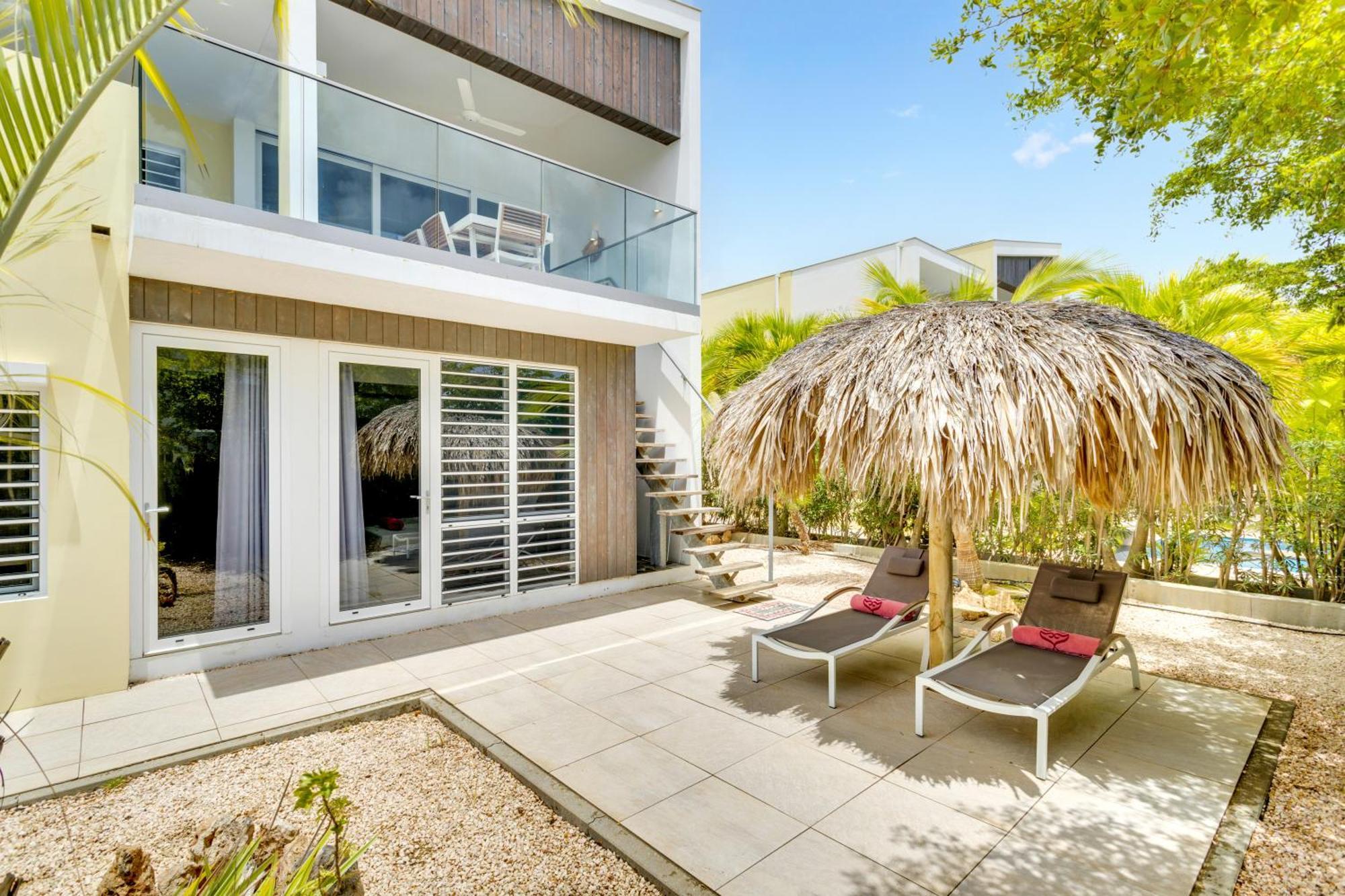 Delfins Beach Resort Bonaire, Tapestry Collection By Hilton Playa Eksteriør bilde