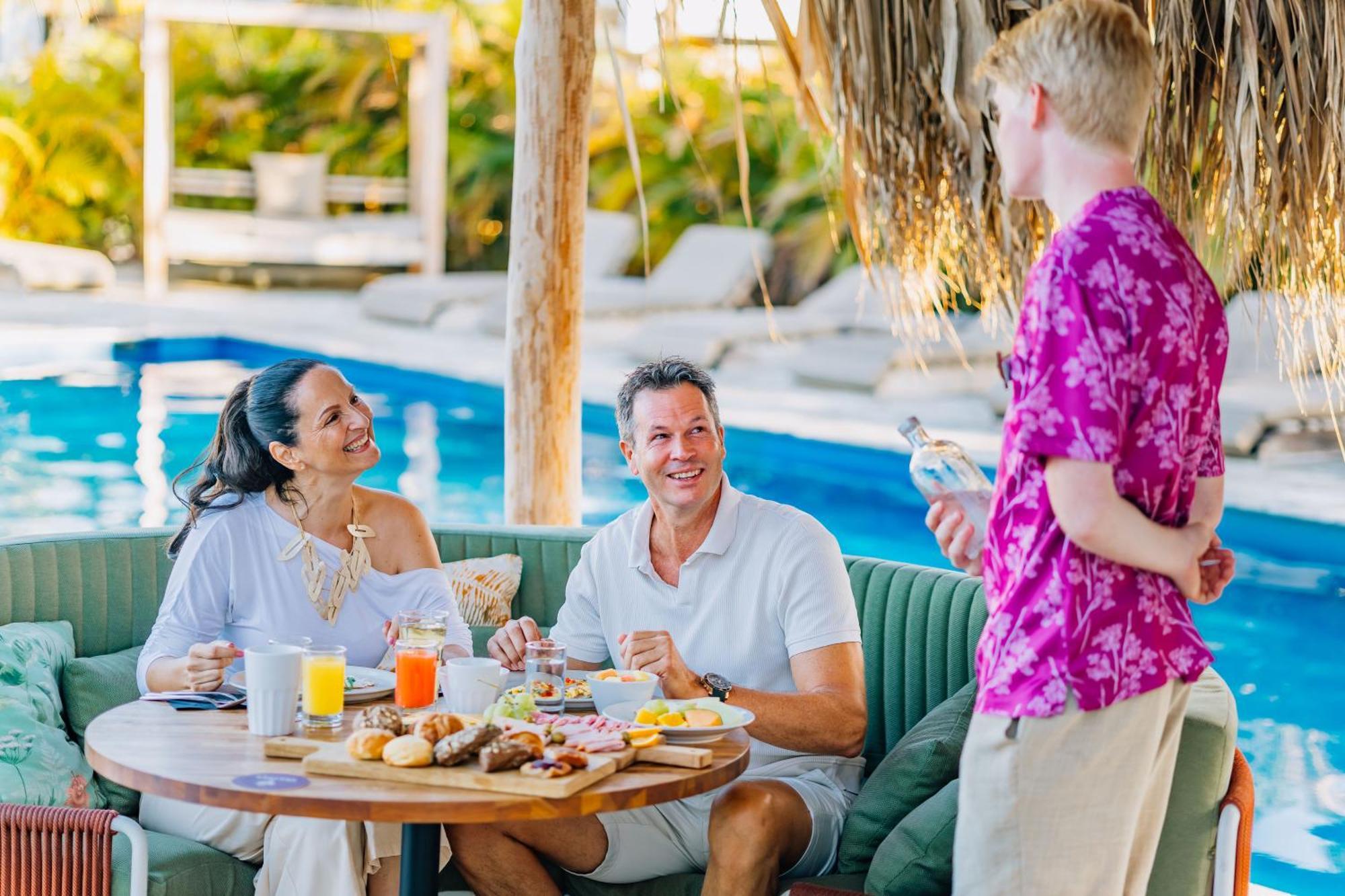 Delfins Beach Resort Bonaire, Tapestry Collection By Hilton Playa Eksteriør bilde